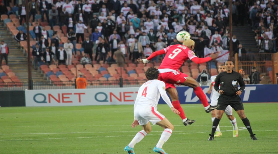 الوداد  يقتنص الصدارة بعد فوزه على الزمالك المصري بهدف نظيف